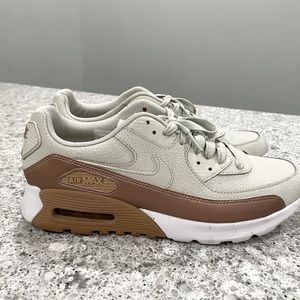 Nike Air Max Womens 9.5